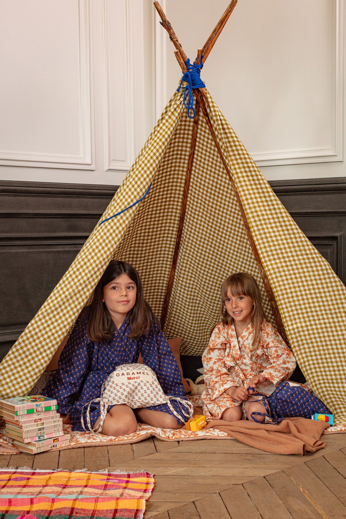 CHILD NIGHT ROBE - NAVY POSY PRINT