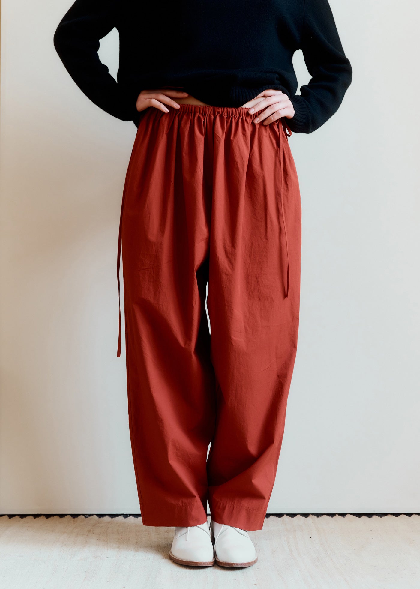 WOMEN'S TIE-DETAIL TROUSERS - RUST