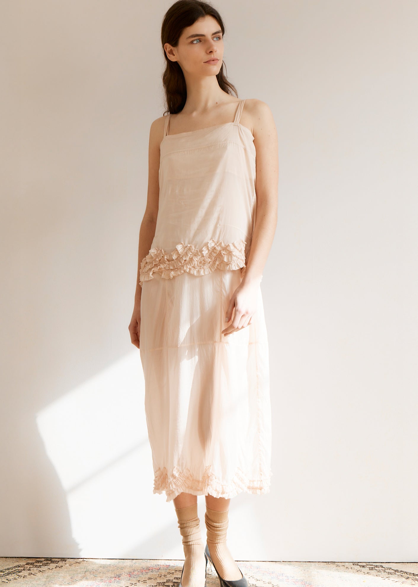 WOMEN'S SCALLOPED CAMI TOP - PEACH