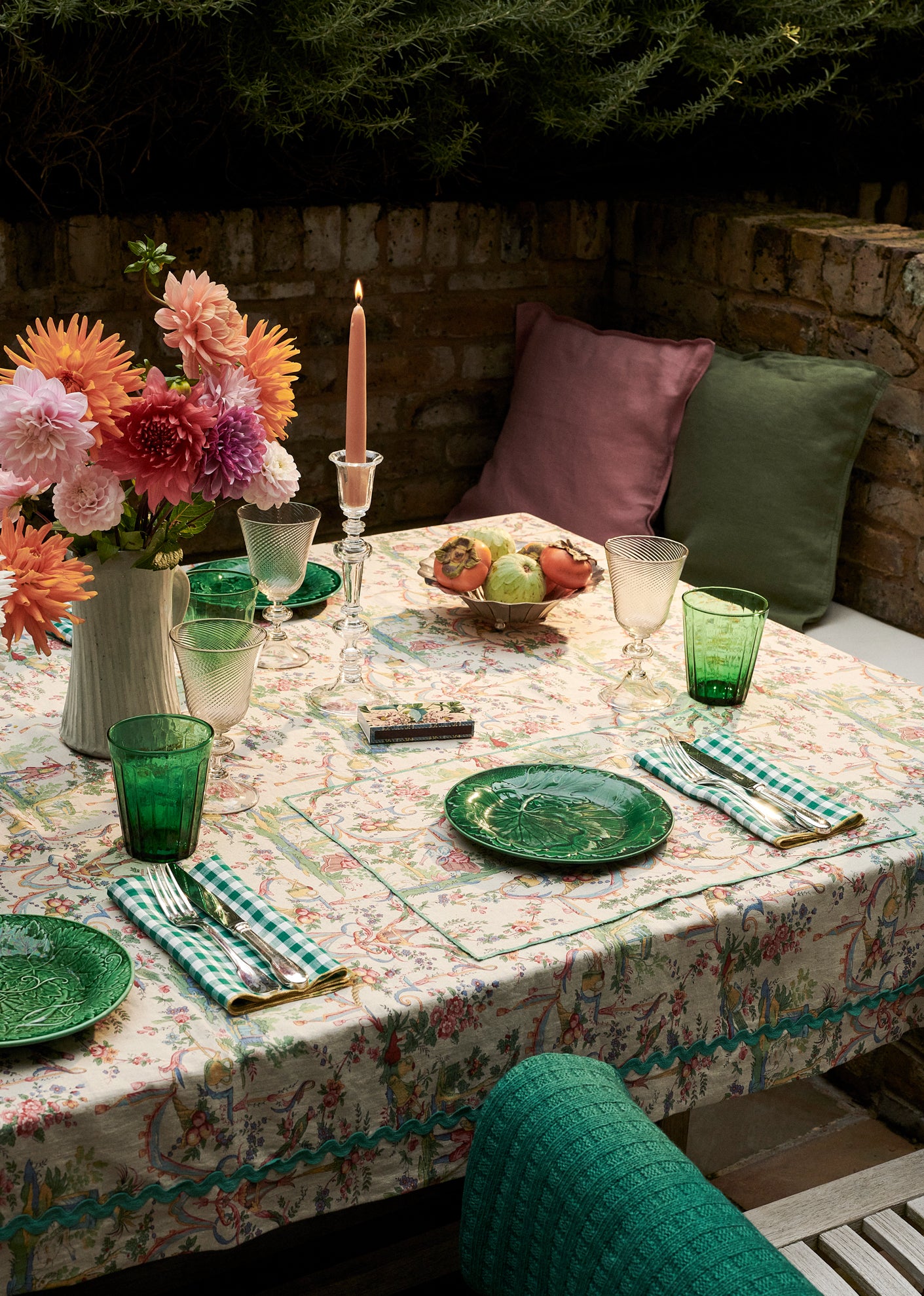 LINEN PLACEMAT - FRENCH VERSAILLES PRINT