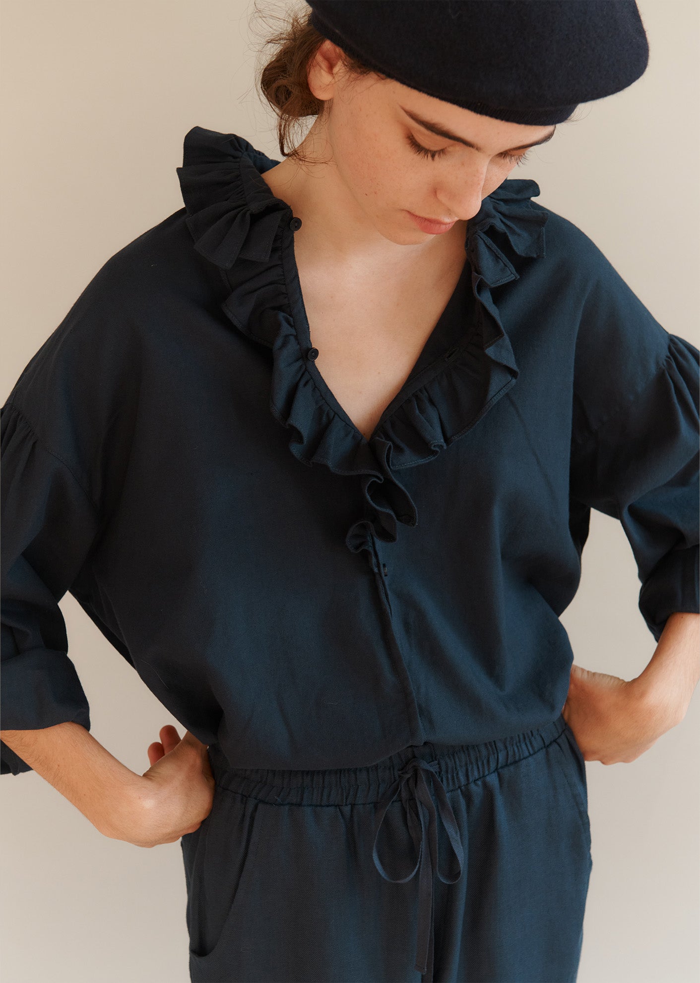 WOMAN FRILL BLOUSE - NAVY