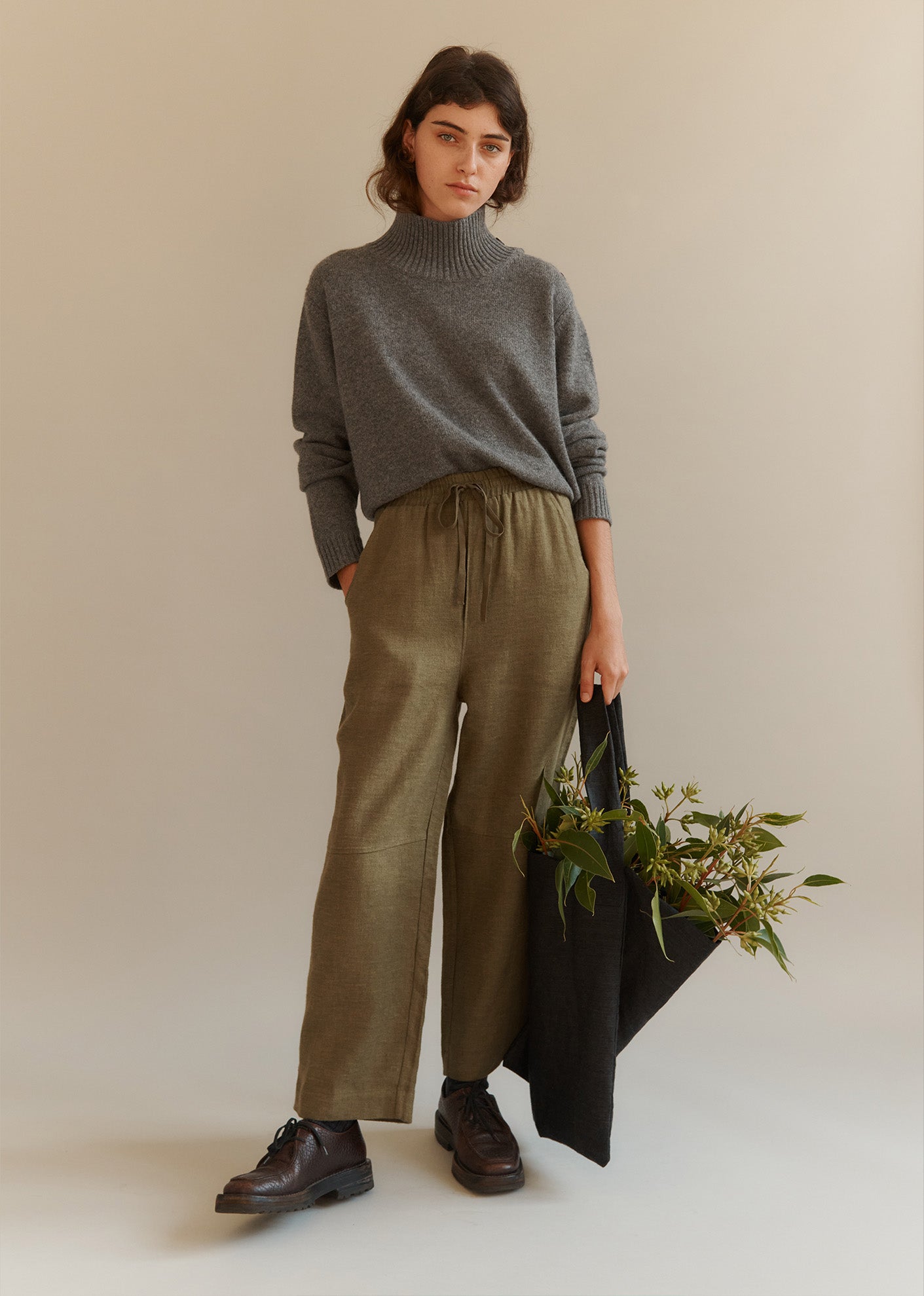 WOMAN CAPER TROUSER - KHAKI