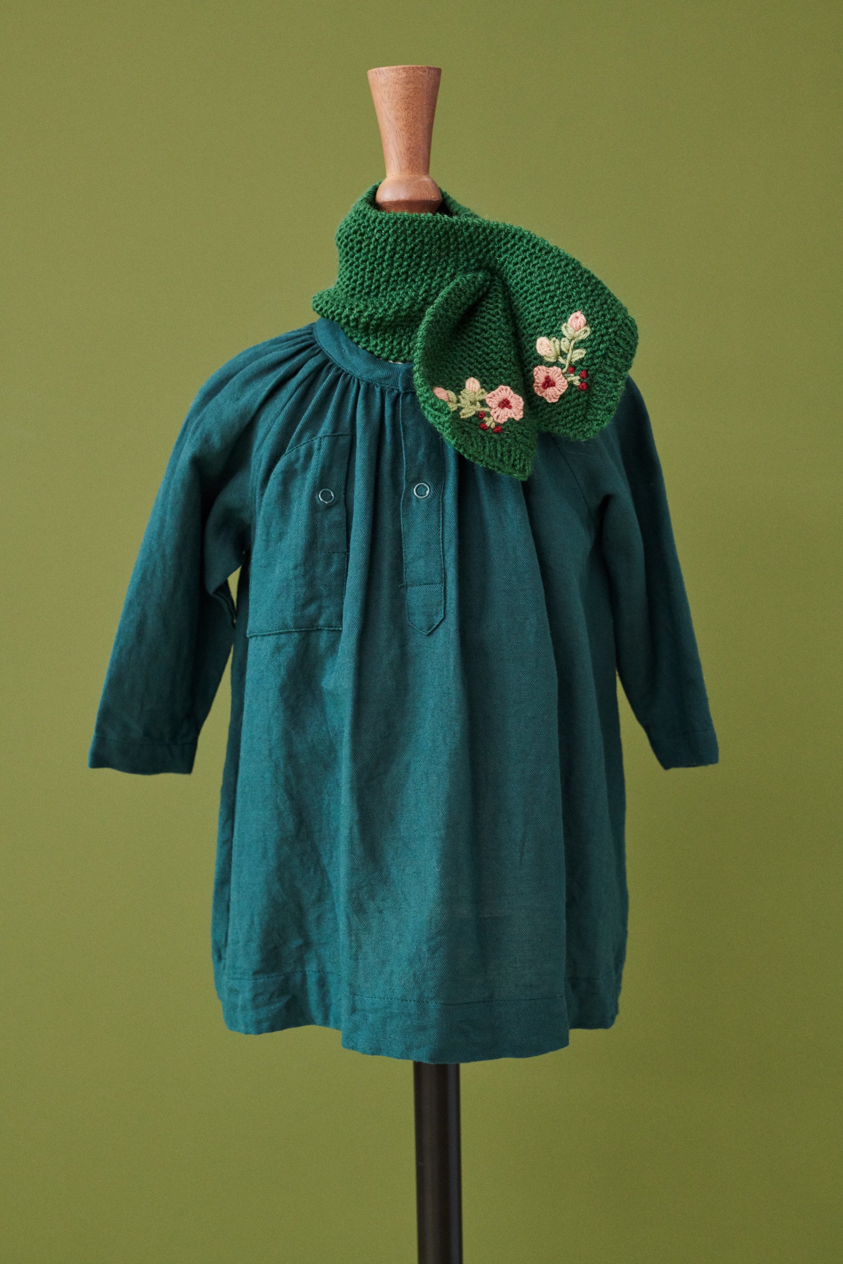RKO BABY SCARF OLIVE GREEN