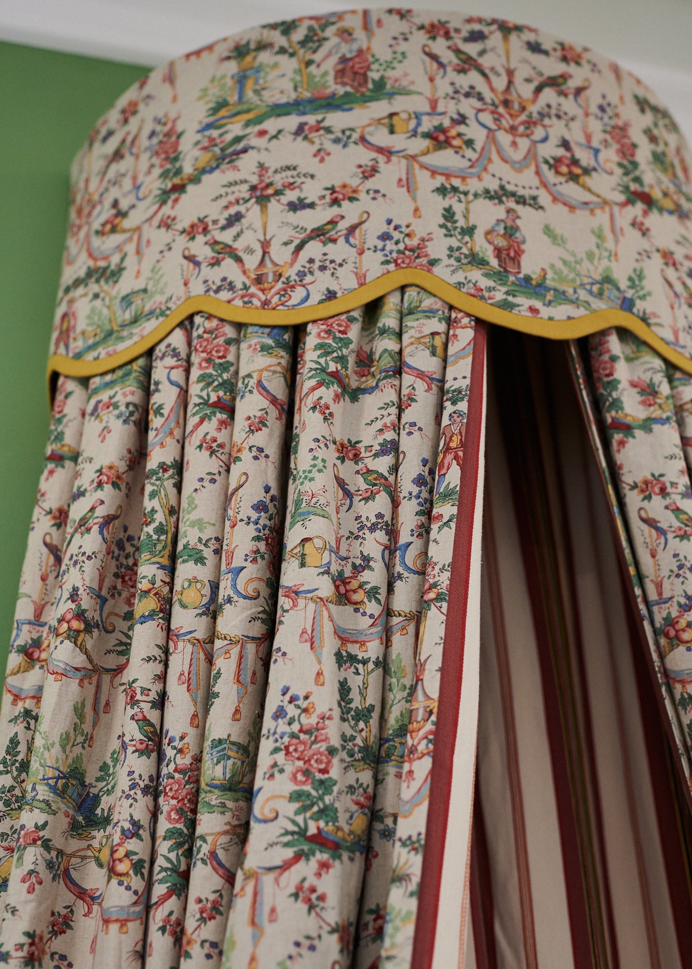 BED CROWN FRENCH VERSAILLES