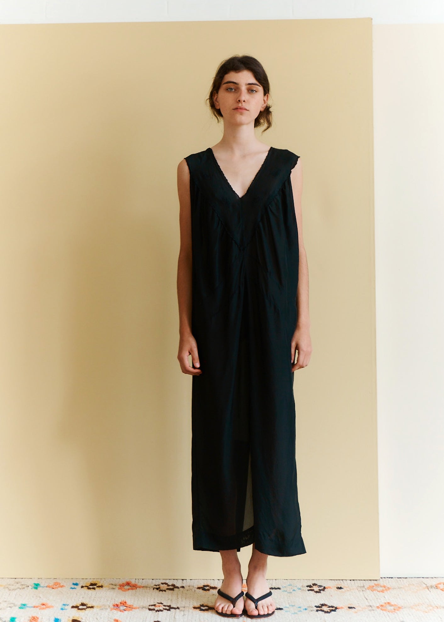 WOMEN'S PANELLED SILK DRESS - BLACK