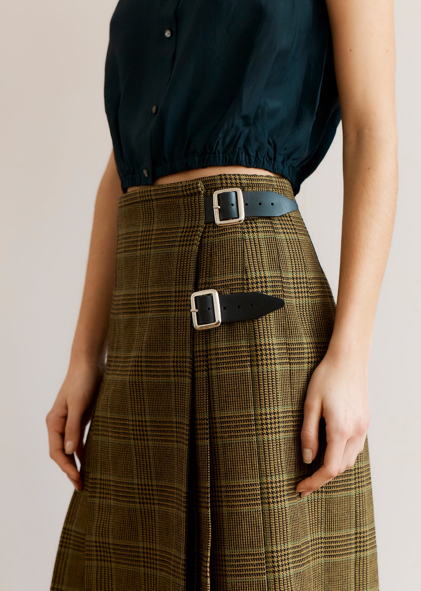 WOMEN'S WOOL KILT - GREY / GREEN TARTAN