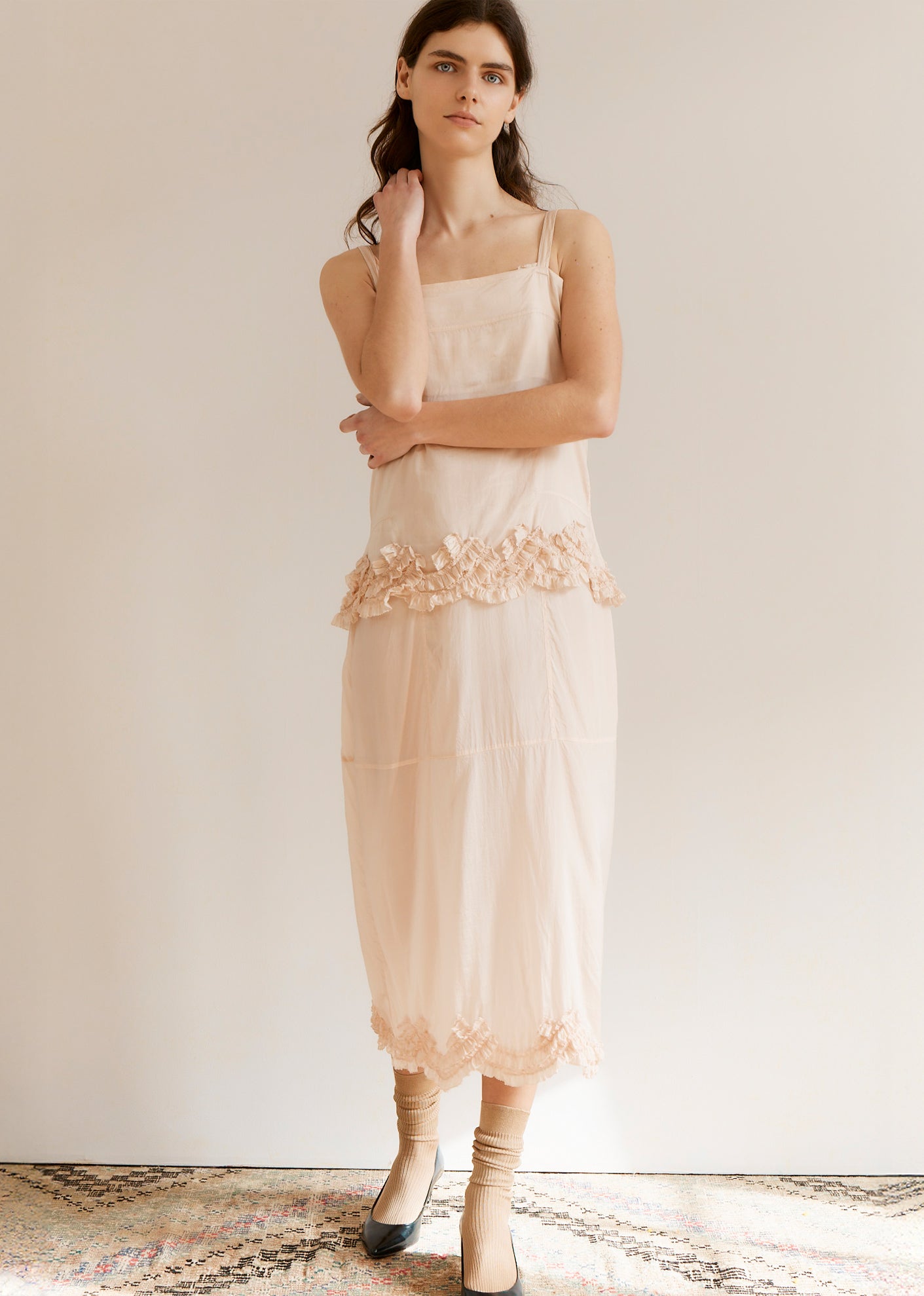 WOMEN'S SCALLOPED MIDI SKIRT - PEACH