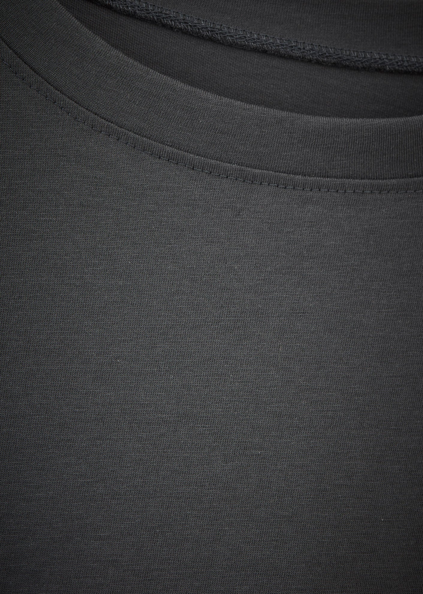 SHORT SLEEVE T-SHIRT - CHARCOAL